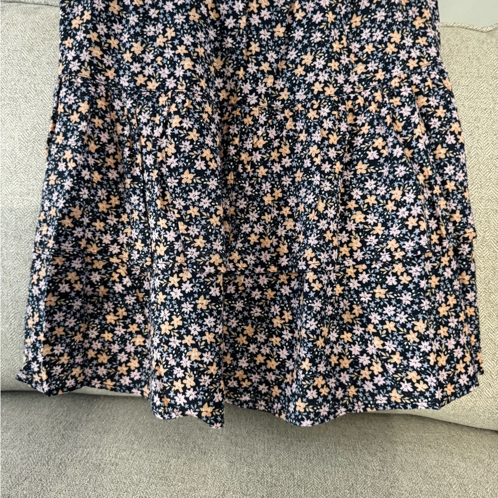NWT Abercrombie Floral Skirt - Size M Drop Waist